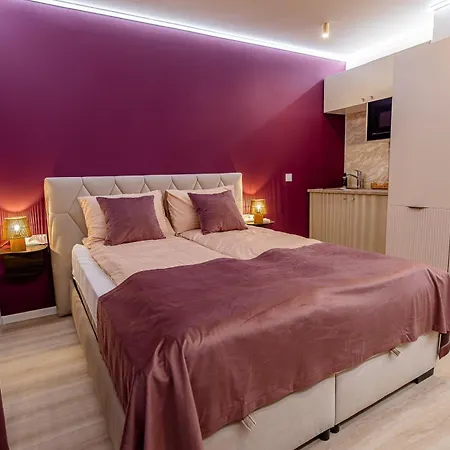 Karl Lux Apartament *