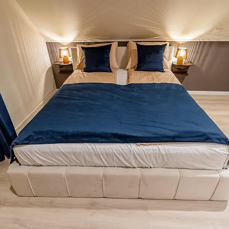 Karl Lux Apartament *